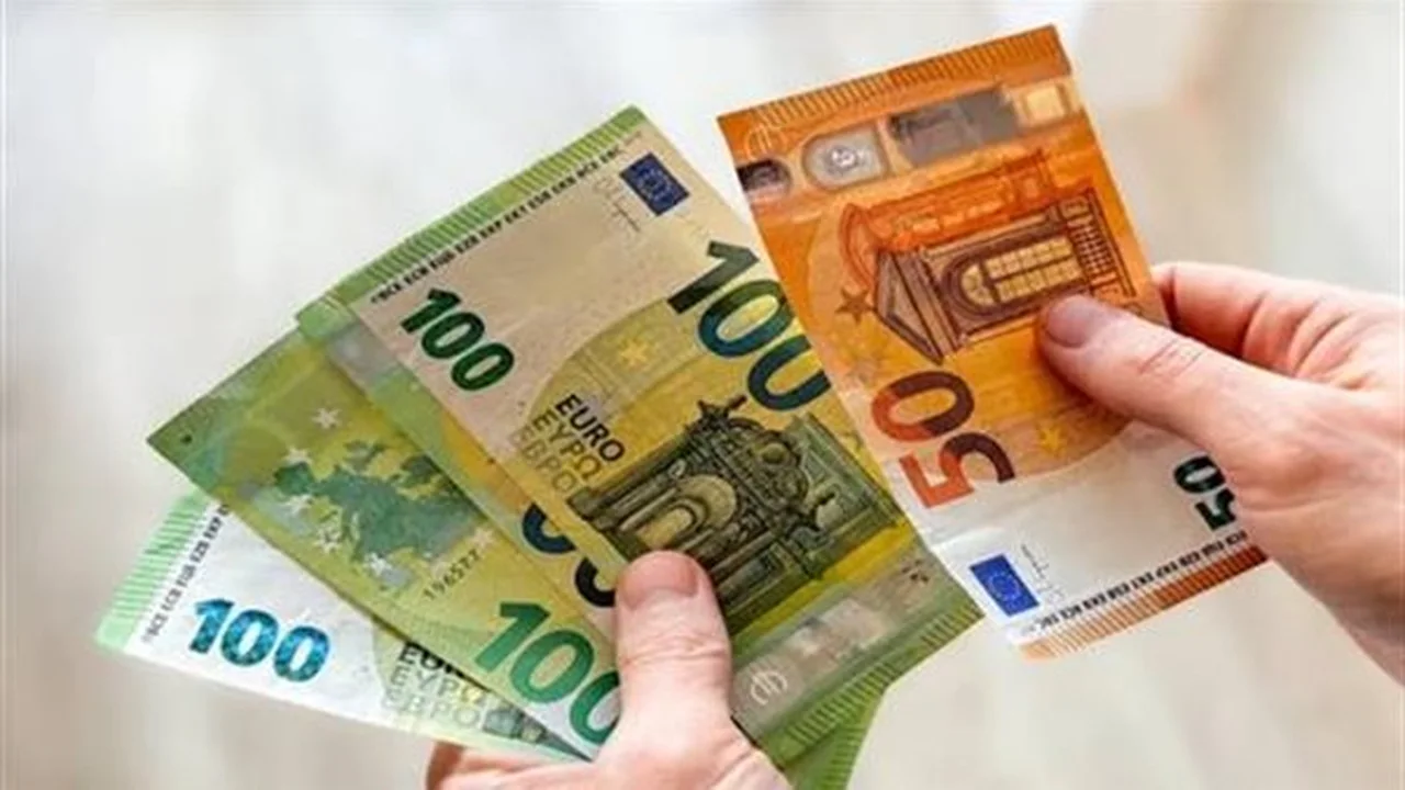سعر اليورو يتجاوز 61 جنيها في البنوك المصرية وسط موجة صعود جديدة
